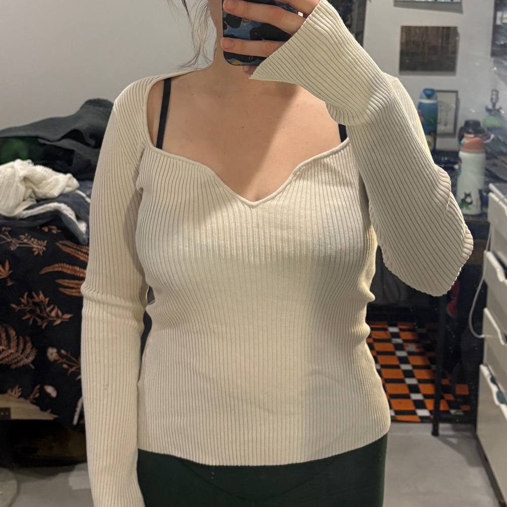H&M Cream Ribbed Knit Top